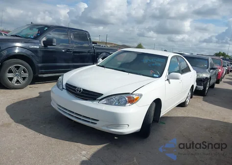 2004 Toyota Camry Le z USA, uszkodzony, nr VIN 4T1BE32K84U360122